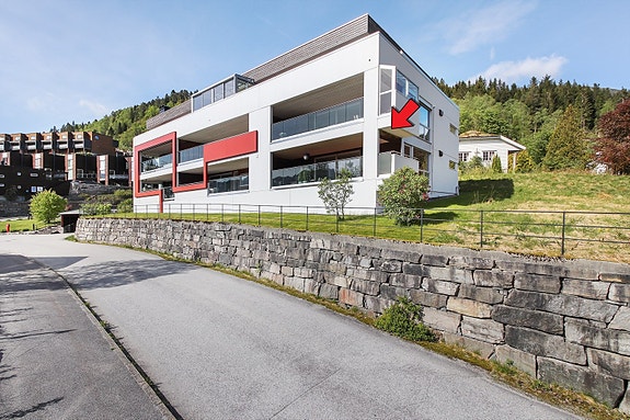 Velkommen til Falkensteinsvegen 30 - Presentert av Eiendomsmegler Norge v/ Tore Berqvam