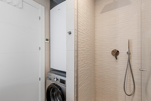 Solgt! Penthouse med 3 soverom, takterrasse og sydvendt terrasse - gangavstand til Zenia Boulevard