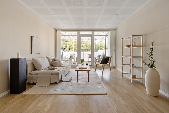 Eliasmarken 10 presenteres av EIE eiendomsmegling ved Mathias Helland Bøstrand.