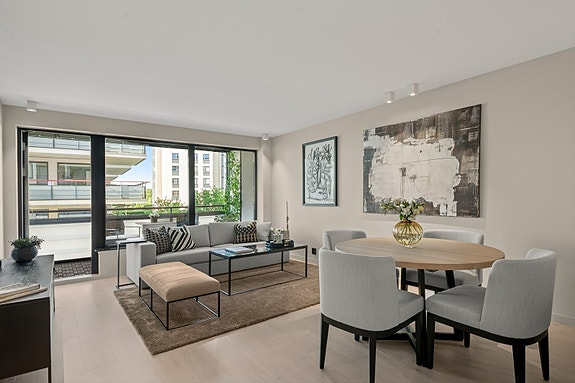 Velkommen til Karenslyst allé 40, en rålekker 3-roms med høy standard, balkong, heis og garasje!