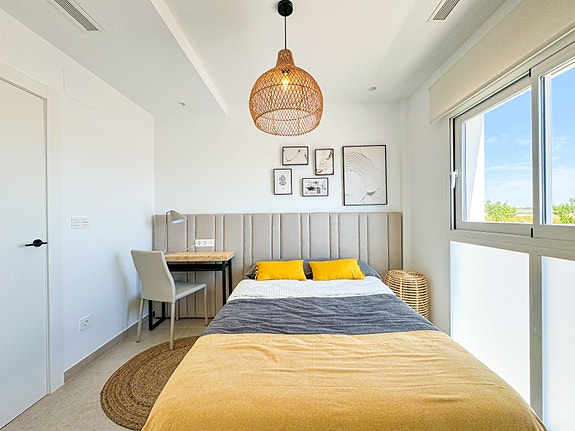 Kun 2 igjen! Nøkkelferdig villa | Privat basseng og takterrasse | Romslig planløsning - 3 soverom og 3 bad