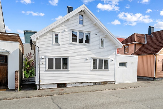 Velkommen til Nymansveien 38, presenteres av Krogsveen eiendom v/Amalie Barseth.