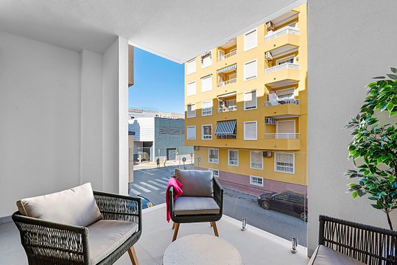 Strøken leilighet i sentrum av Guardamar - Felles svømmebasseng på takterrassen - Parkering og bod