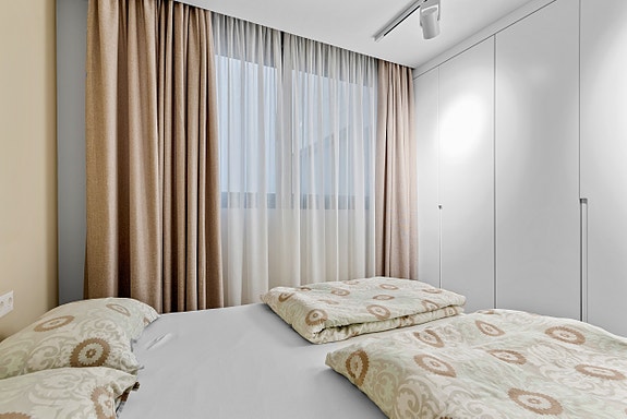 Strøken leilighet i sentrum av Guardamar - Felles svømmebasseng på takterrassen - Parkering og bod