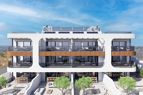 Penthouse-leilighet med 3 soverom og takterrasse | Fellesområde med basseng | Parkering