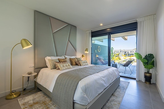 Eksklusiv toppleilighet med panoramautsikt og resort-fasiliteter | Selges fullt møblert | 3 soverom og 2 bad