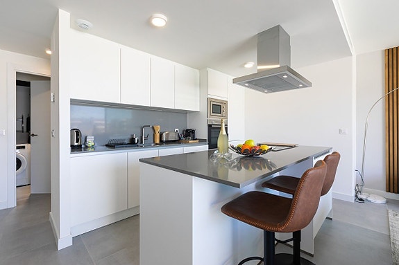 Eksklusiv toppleilighet med panoramautsikt og resort-fasiliteter | Selges fullt møblert | 3 soverom og 2 bad