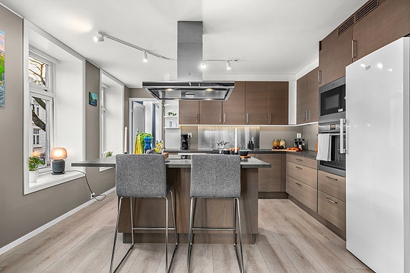 Velkommen til Biskop Sigurds gate 7! En innbydende og tiltalende 4-roms selveierleilighet med sentral beliggenhet!