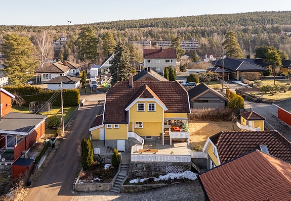 Velkommen til Toppåsveien 61B - Presentert av EIE Eiendomsmegling ved Torvan Shokri.
