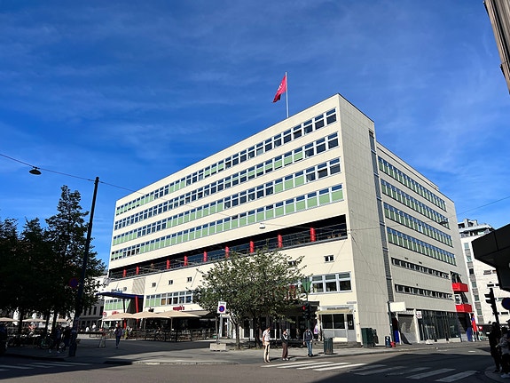 Eiendommen er et av Oslos mest kjente funkisbygg og rommer et helt kvartal
