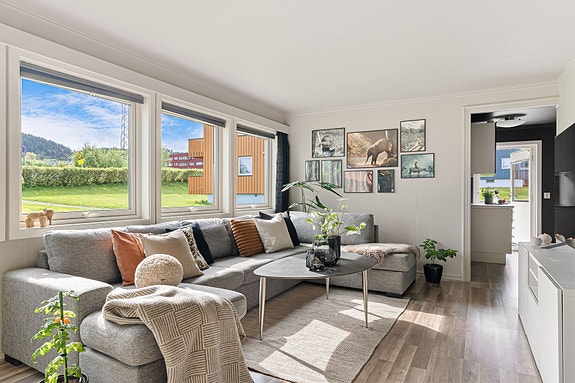 Velkommen til denne lyse og delikate leiligheten i Johan Cappelens veg 13!