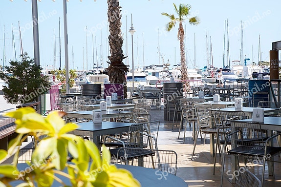 Ny moderne toppleilighet  | Stor terrasse 54m2 og takterrasse 35m2 | Gangavstand til det meste!