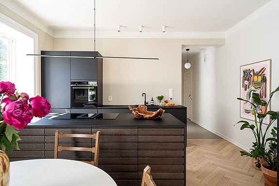 Velkommen til denne råflotte leiligheten i Hegermanns gate 11, presentert av Malene Sunde, v/ EiendomsMegler1.