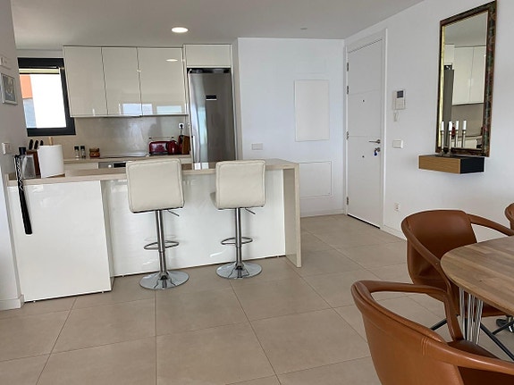 Eksklusiv penthouse med havutsikt, privat basseng og takterrasse - 3 soverom og 2 bad - Garasje og bod