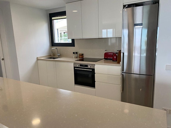 Eksklusiv penthouse med havutsikt, privat basseng og takterrasse - 3 soverom og 2 bad - Garasje og bod