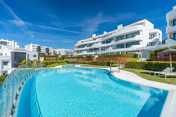 Unik hjørne-penthouse med hele etasjen for seg selv - Solrik, romslig og eksklusiv - 3 soverom og 2 bad