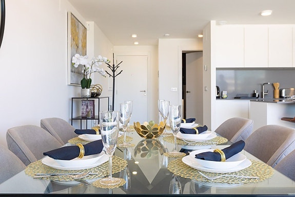 Eksklusiv toppetasje med takterrasse, panoramautsikt og høy utleieavkastning - Møblert!