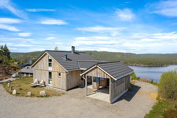 Eiendomsmegler 1 v/Caroline Dalene har gleden av å presentere Såpråheiveien 93!