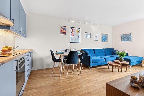 Thomas Alexander Tønder v/ DNB Eiendom har gleden av å presentere Sverres gate 2. Dette er en flott 2-roms med god standard, fransk balkong og felles takterrasse. Heis i bygget.