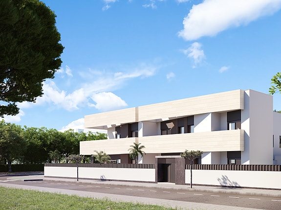 Strøken leilighet med stor hage og eget privat basseng | Parkering