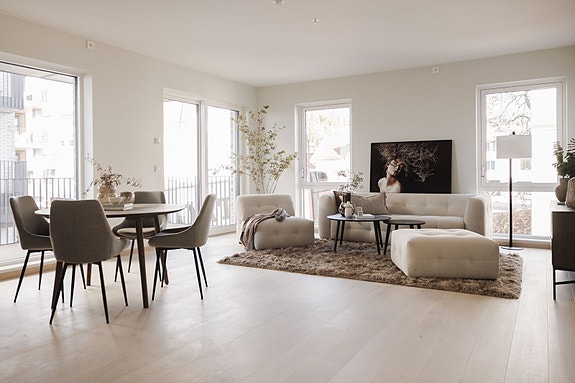 Velkommen til Ekebergveien 239C - En 3-roms hjørneleilighet med stor balkong på hele 16 kvm i populære Poppelhagen