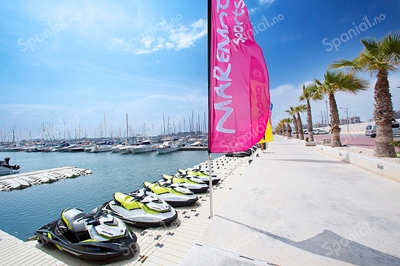 SOLGT! Eksklusive villaer 70 meter fra stranden i La Mata - med havutsikt, basseng og takterrasse - 4 soverom