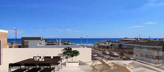 SOLGT! Eksklusive villaer 70 meter fra stranden i La Mata - med havutsikt, basseng og takterrasse - 4 soverom