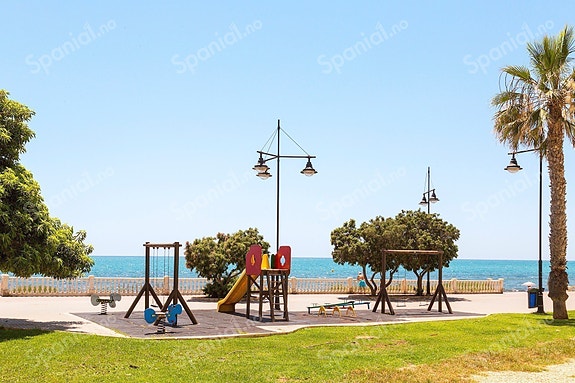 SOLGT! Eksklusive villaer 70 meter fra stranden i La Mata - med havutsikt, basseng og takterrasse - 4 soverom