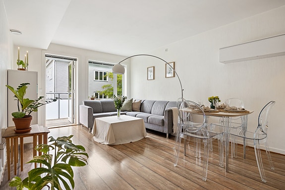 EIE eiendomsmegling ved Andreas Forsell Lund og Julie Marie Vollan Brennvik har gleden av å presentere Frostaveien 9B!