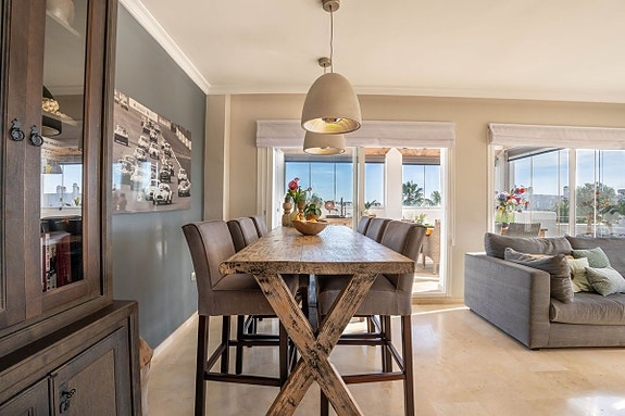 Duplex penthouse over to plan med 4 soverom, takterrasse og panoramautsikt - New Golden Mile