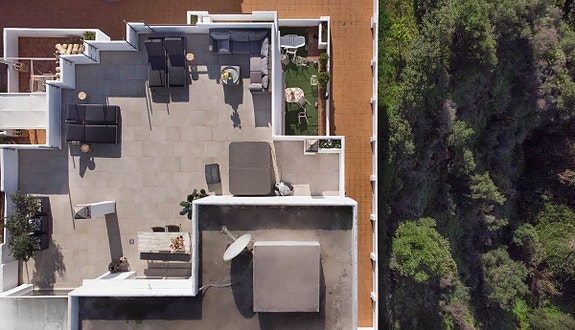 Duplex penthouse over to plan med 4 soverom, takterrasse og panoramautsikt - New Golden Mile