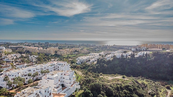 Duplex penthouse over to plan med 4 soverom, takterrasse og panoramautsikt - New Golden Mile