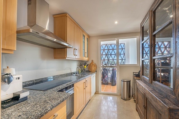 Duplex penthouse over to plan med 4 soverom, takterrasse og panoramautsikt - New Golden Mile