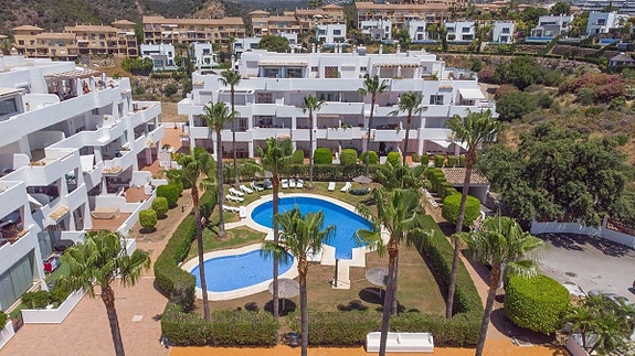 Duplex penthouse over to plan med 4 soverom, takterrasse og panoramautsikt - New Golden Mile