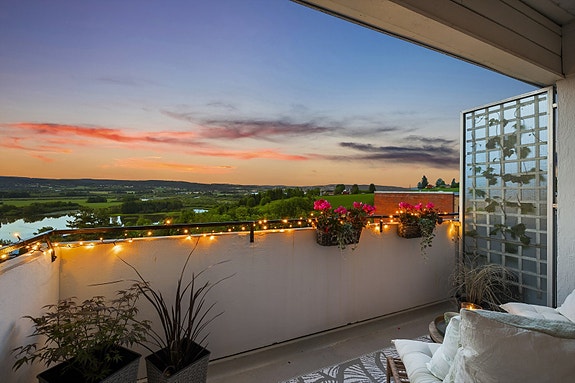 Velkommen til denne fantastiske 4-roms toppleiligheten i Blomstervegen 31C!