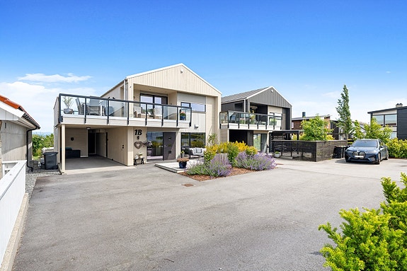 - Thea Edland ved Nordvik Bolig har gleden av å presentere Kongleveien 1B -