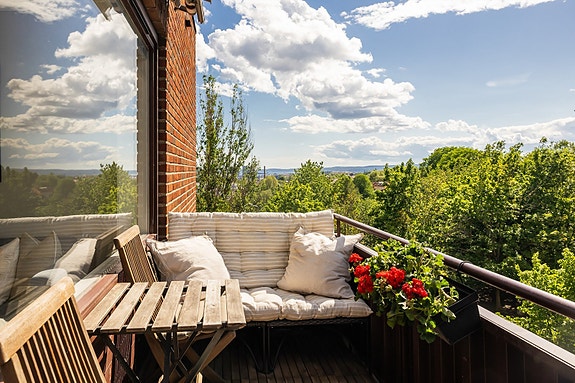 Velkommen til Arendalsgata 22 - en lys og moderne 2-roms selveierleilighet, med attraktiv og sentral beliggenhet i hjertet av Sagene!