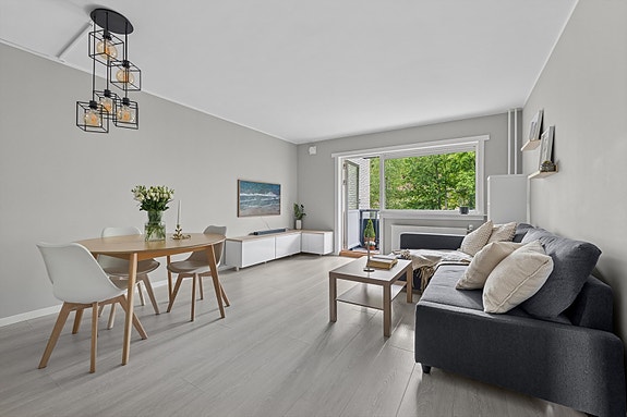 DNB Eiendom v/Marte Gabrielli har gleden av å presentere flotte Libakkfaret 7!