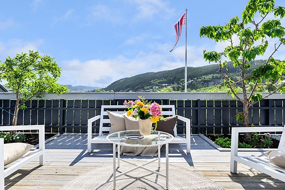 Bergby &Partners V/ Kim-André Arnesen presenterer Vallaheiane 94!