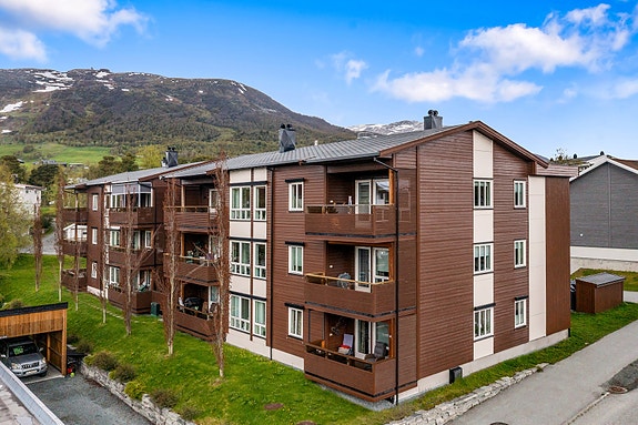 Velkommen til Høgmovegen 3 - flott toppleilighet med fantastisk utsikt.
