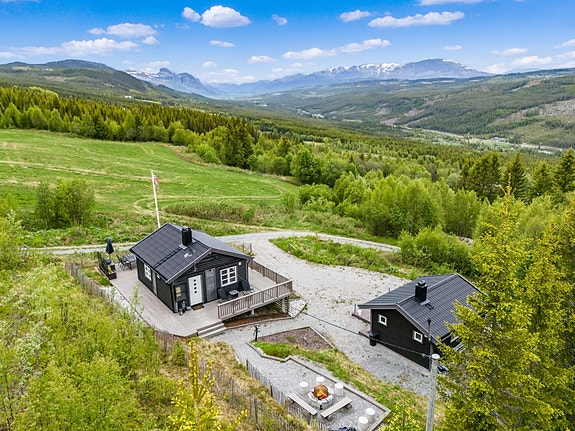 Privatmegleren Hallingdal v/ Merethe Jonsen har gleden av å presentere Smylistølvegen 51!