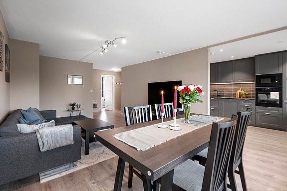 Velkommen til Edgar B. Schieldrops veg 2C - En oppgradert og deilkat 3-roms leilighet i Vestlia Borettslag.