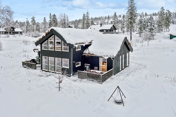 Flott, stor familievennlig hytte på idylliske Lygna.