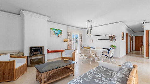 SOLGT! Frittliggende villa med utleiedel og basseng   kun 200 meter fra La Zenia-stranden