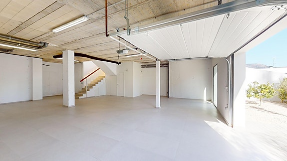 Nydelig villa med 3 soverom og 3 bad | Stort uteområde med basseng | Utsikt!!