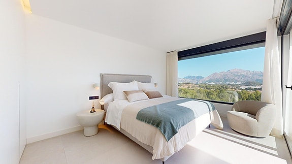 Nydelig villa med 3 soverom og 3 bad | Stort uteområde med basseng | Utsikt!!