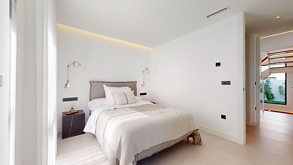 Nydelig villa med 3 soverom og 3 bad | Stort uteområde med basseng | Utsikt!!