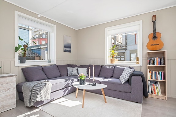 Velkommen til Wessels gate 20B - En lys og innbydende 3-roms selveierleilighet med sentral beliggenhet på Møllenberg med nærhet til "alt" av servicefasiliteter.