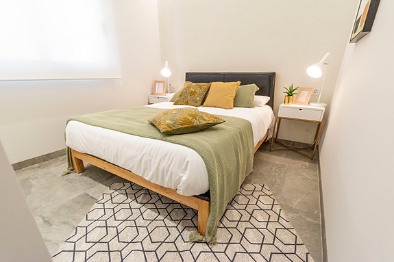 Eksklusiv villa over to etasjer med privat basseng | 3 soverom og 3 bad | Solrik takterrasse   i nærheten av golfbanen