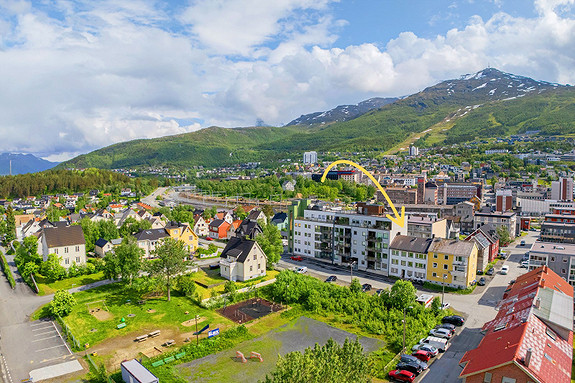 Dette er den perfekte leiligheten for deg som ønsker å bo et sted med gangavstand til alt, uten å være avhengig av bil.
